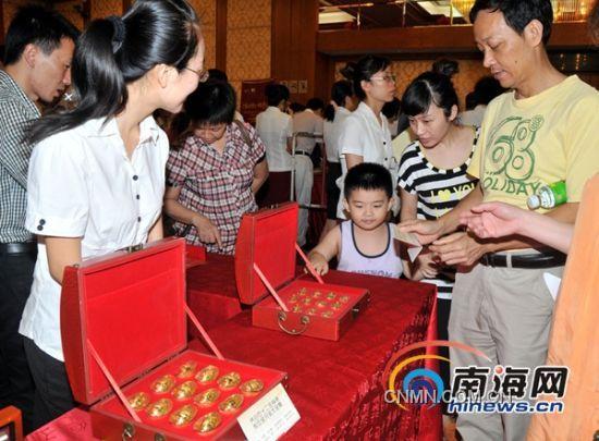 海南许多百姓青睐贵金属投资产品。